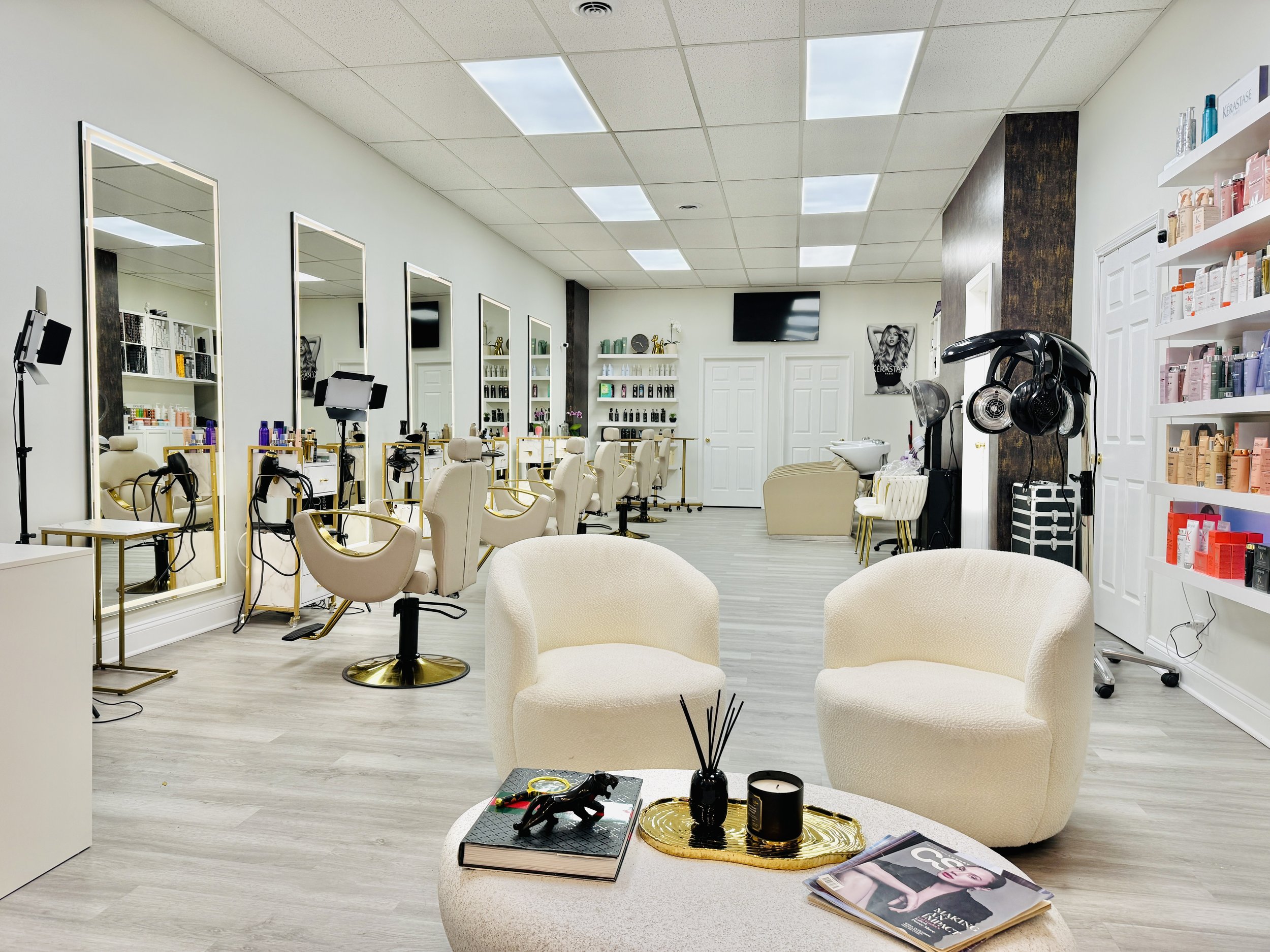 The bright D'Lucca salon interior on California Avenue